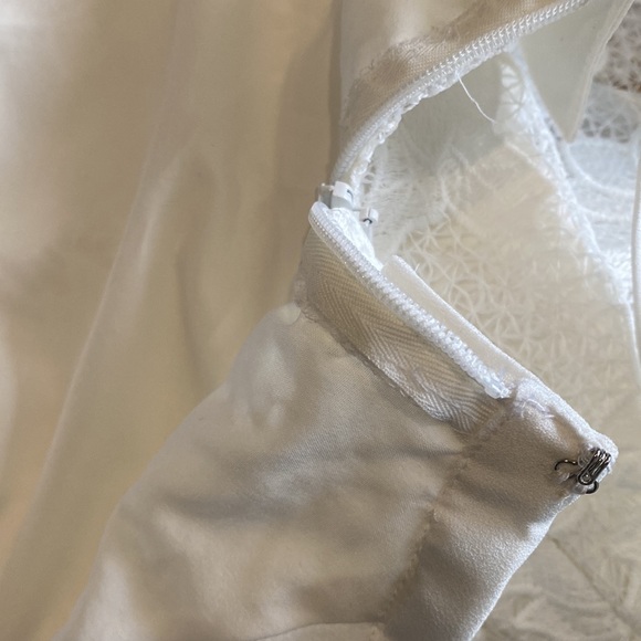 Banana Republic Limited Edition Women’s Top Lace XL White Polyester Pre Owned GC - Picture 10 of 10